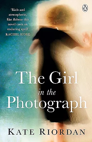 The Girl in the Photograph cover