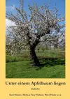 Unter einem Apfelbaum liegen cover