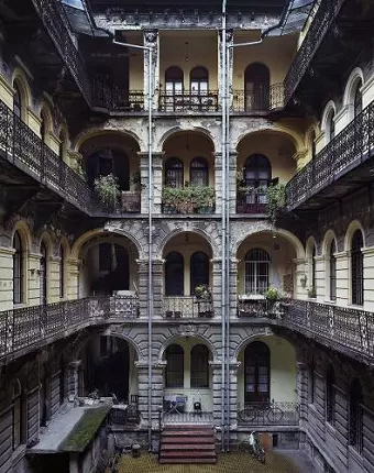 Yves Marchand/Romain Meffre: Budapest Courtyards cover